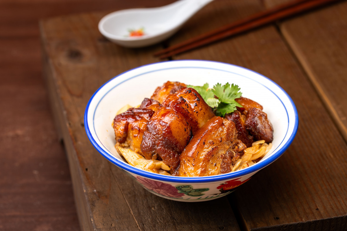 最具代表性的台菜料理，封肉滷肉位居第三。