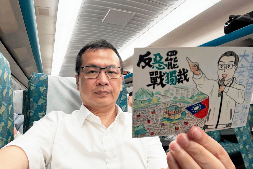 照片來源：羅智強臉書