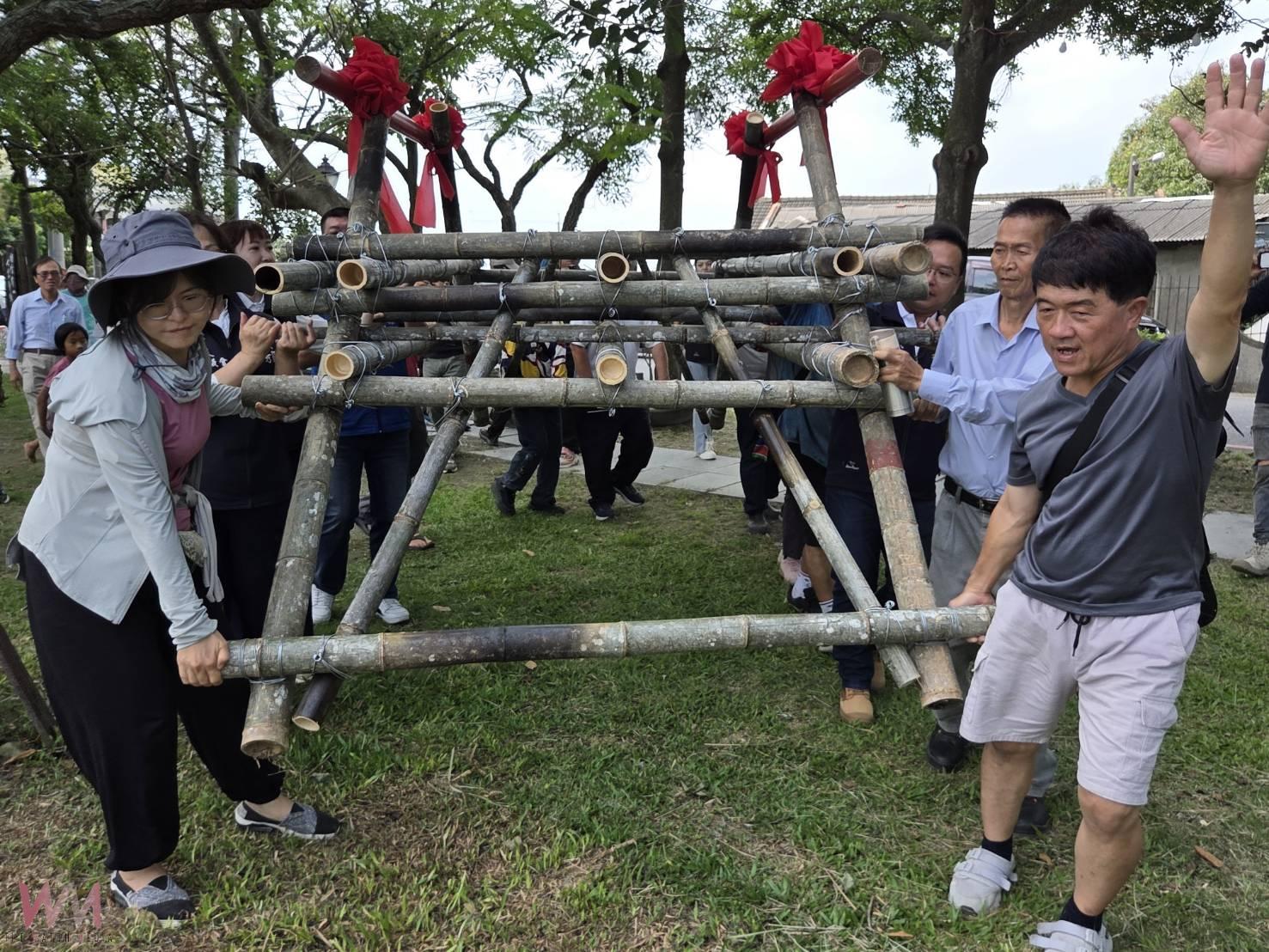 新港板頭協力建造蓮花池竹橋茅屋 找回遊客重振生機 - https://www.watchmedia01.com