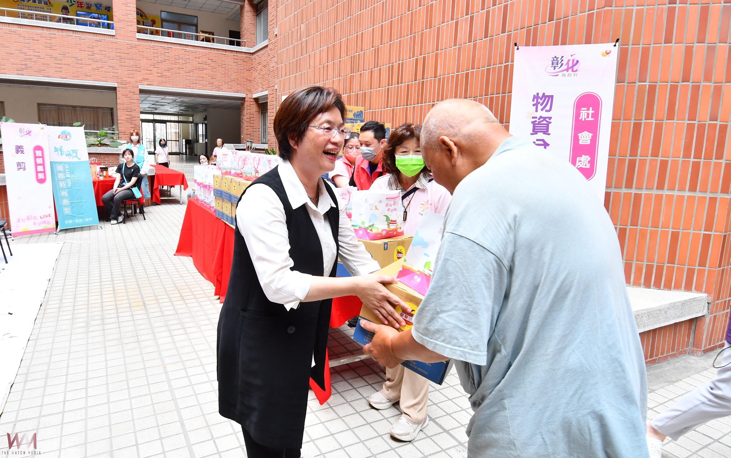 端午傳愛不停歇 彰化縣府聯手善心團體送暖500戶弱勢家庭 - https://www.watchmedia01.com