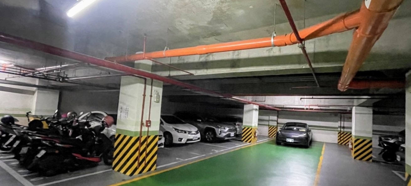 地下停車場，也可以有春天
