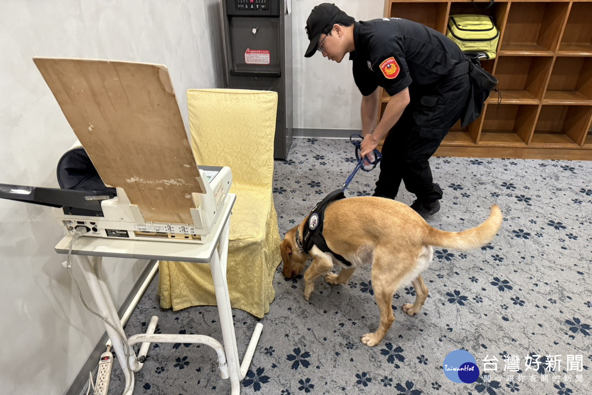 助世壯運高爾夫球安檢一臂之力,蘆竹警分局攜手警犬隊進行聯合安檢。