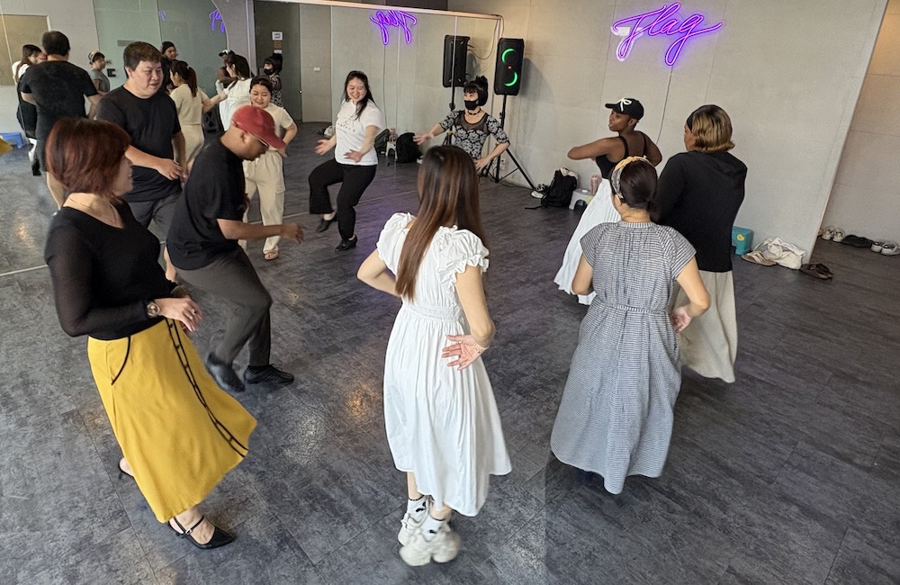 移民署嘉義市服務站舉辦新住民共融課程，一起體驗佛朗明哥舞蹈。（圖/移民署提供）