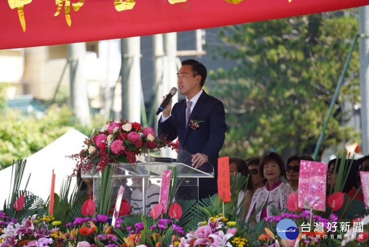 明台林董事長致詞。林重鎣