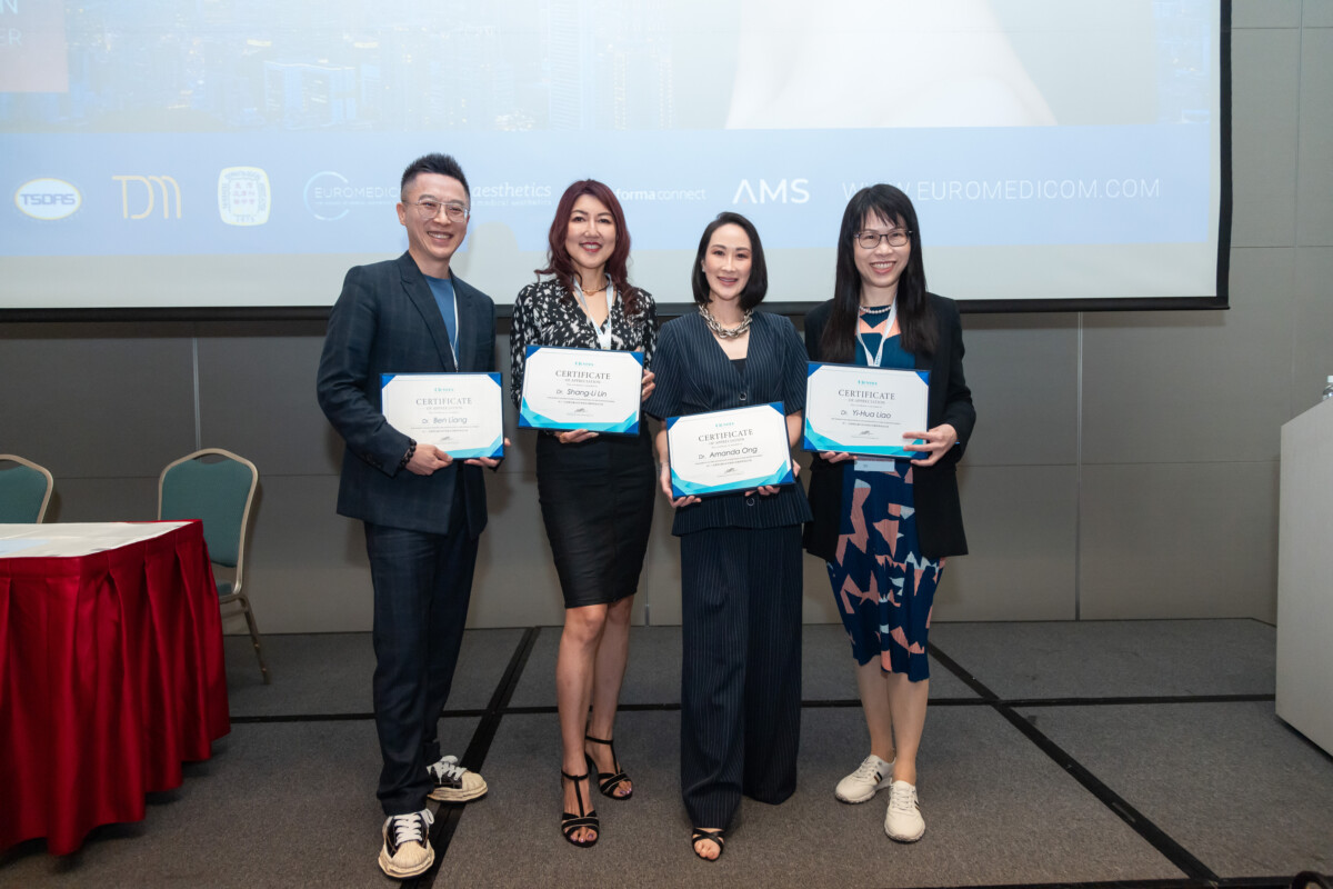 ▲梁仲斌醫師（左一）、可若夫生技董事長馬淑娟（左二）、Dr. Amanda Ong（左三）、廖怡華醫師（左一）。