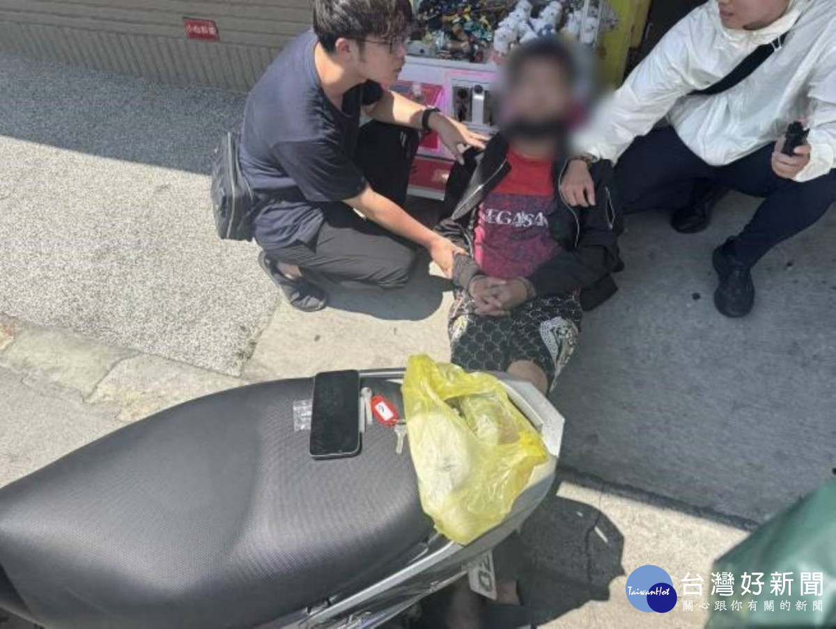警方20日中午在嘉義縣民雄地區超商查獲蕭男／警方提供