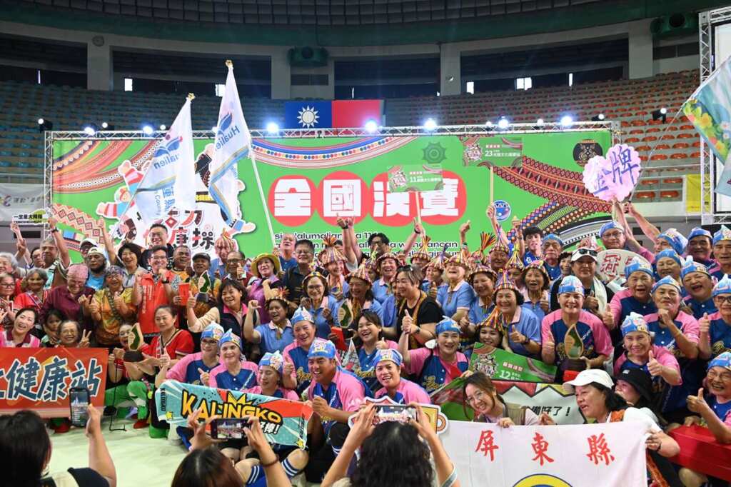▲原民健康操合影。(臺東縣政府提供)