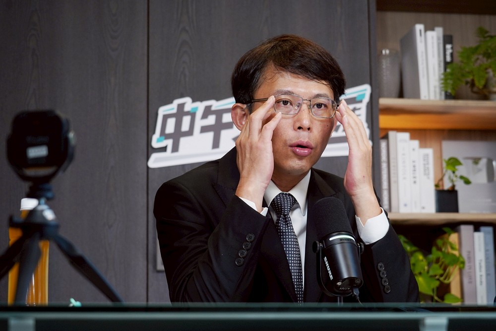 中午來開匯/指江雅綺學歷造假涉偽造文書 黃國昌爆料:學倫案恐有利益衝突 266 中午來開匯/指江雅綺學歷造假涉偽造文書 黃國昌爆料:學倫案恐有利益衝突 265