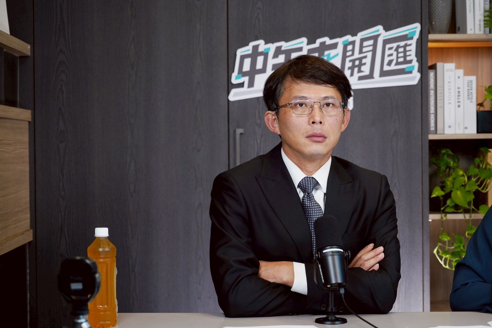 中午來開匯/指民進黨不願處理棄保潛逃罪 黃國昌:跑的都是綠營好朋友 260 中午來開匯/指民進黨不願處理棄保潛逃罪 黃國昌:跑的都是綠營好朋友 259