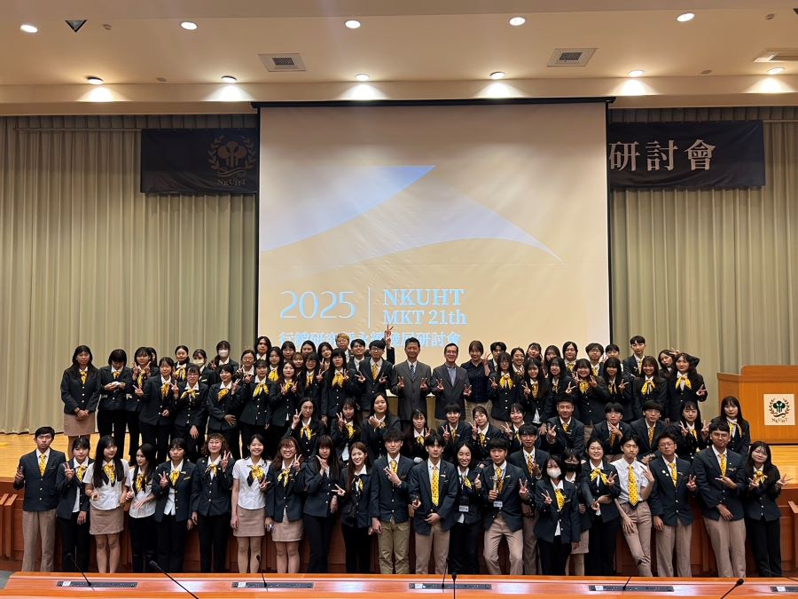 ▲高餐大行銷系學生用品牌說故事，體現了數位行銷策略在宗教文化推廣中的創新價值進而創造了商機。