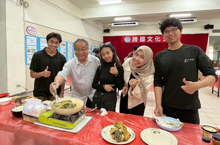 ▲聖約翰科技大學舉辦「跨國文化交流-料理大作戰」活動,邀請印尼學生透過料理競賽展現文化風味與團隊創意。
