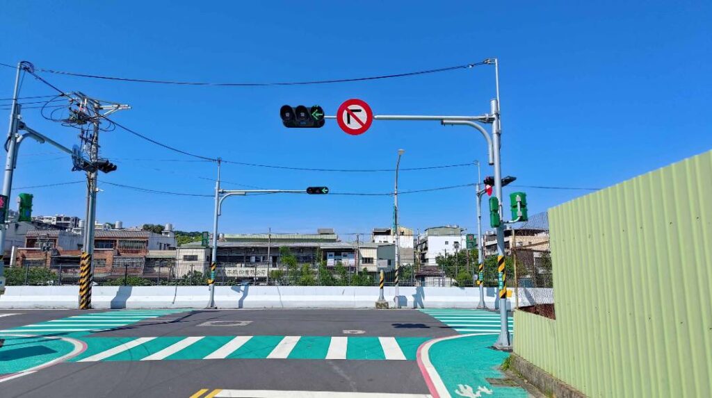 鳳鳴車站前鳳一路調整為單行道　 提升行車秩序和安全