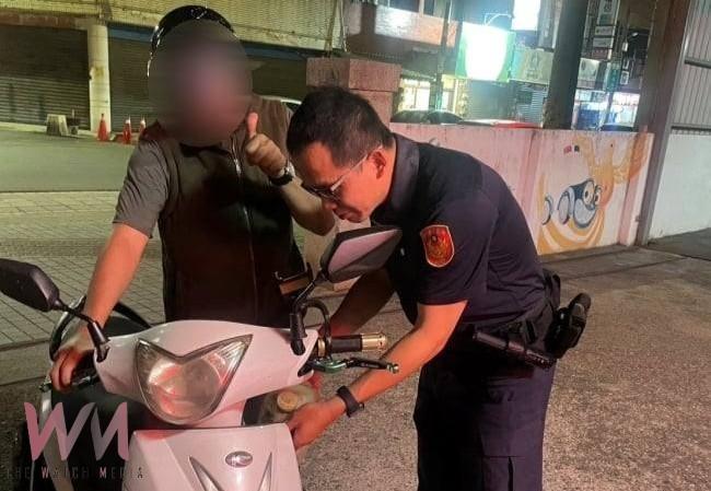 褒忠暖警深夜伸援手　助漏油騎士平安返家 - https://www.watchmedia01.com