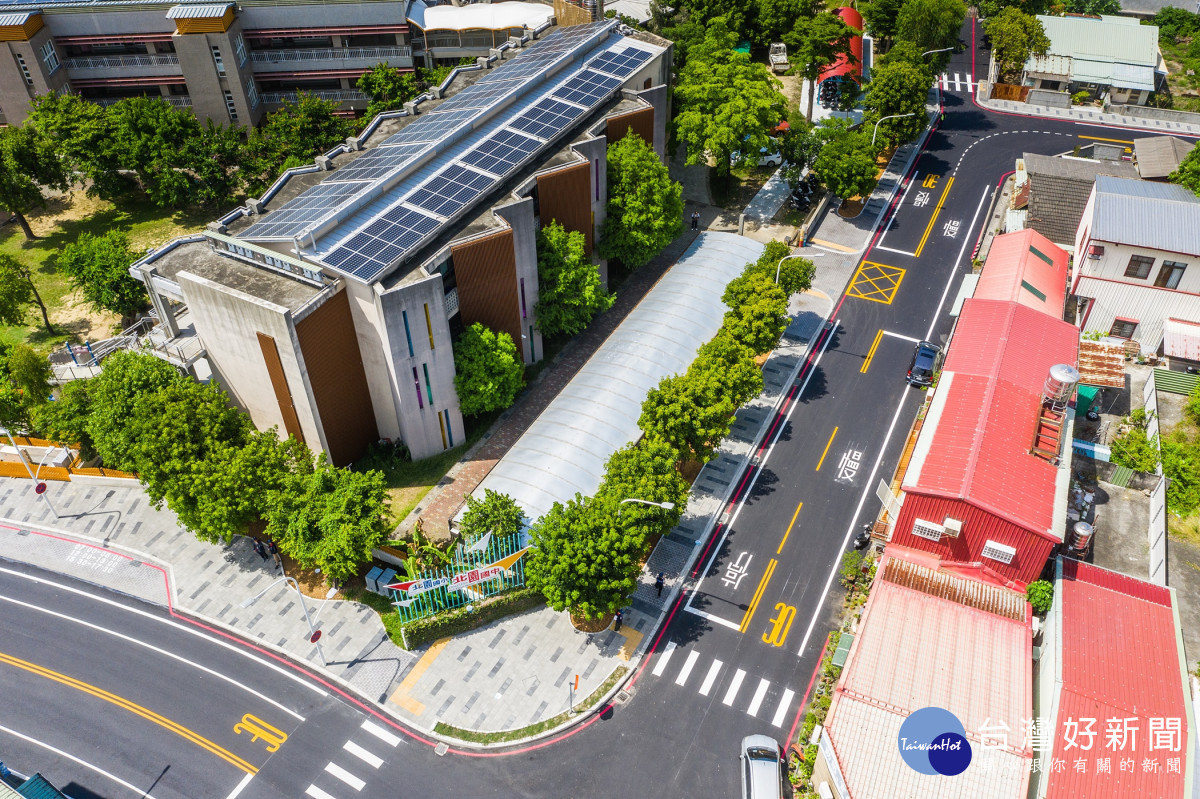 嘉義市政府今(22)日於北園國小舉辦「嘉義市北園國小及北園國中通學步道工程」竣工典禮/林詩涵翻攝