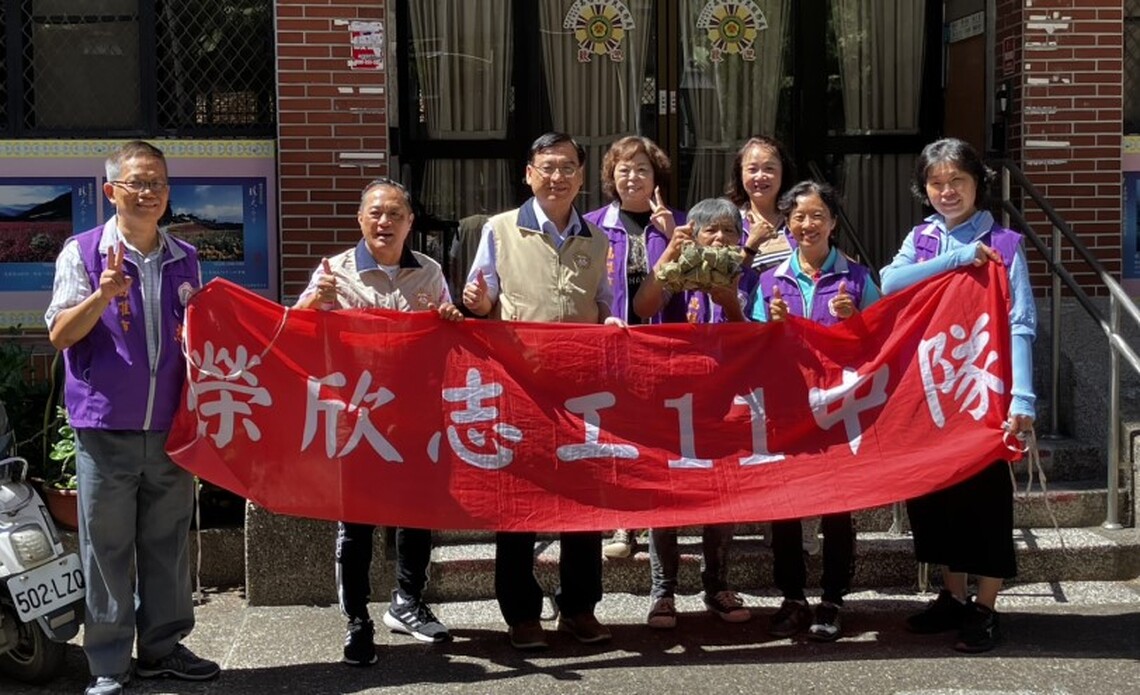 榮民服務處攜手榮欣志工 端午送暖關懷榮民