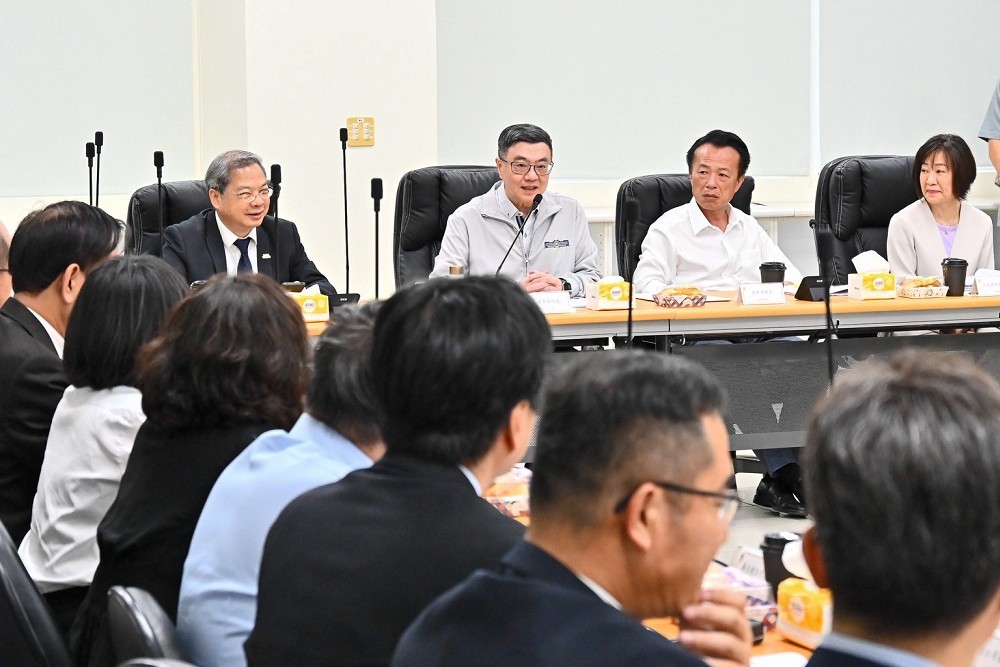 密切掌握端午節商品、民生物資價量情勢 行政院:確保供應充裕、價格合理 248 密切掌握端午節商品、民生物資價量情勢 行政院:確保供應充裕、價格合理 247