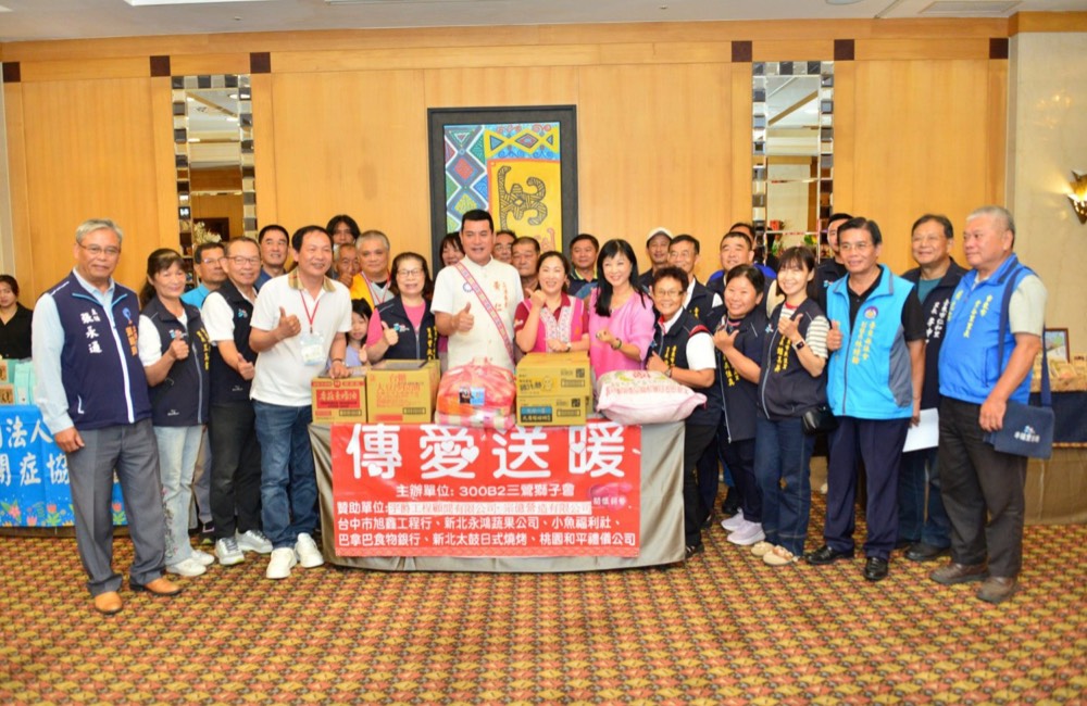 「2025台東觀光論壇-慢遊台東」活動,黃仁偕夫人王春梅出席,王春梅還準備了特出驚喜,希望藉由推動觀光議題實質帶動原民經濟。(記者包克明 翻攝)
