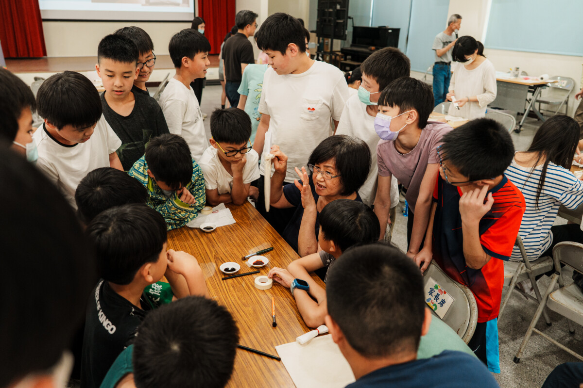 ▲新竹縣114年度青少年永續發展職能探索系列活動首場於東海國小舉辦,邀請學生動手體驗。