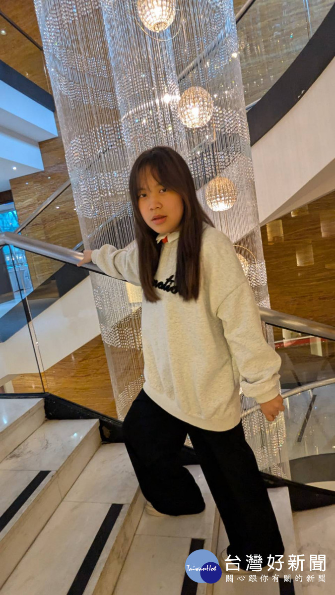 呼吸器女孩的護理夢，新屋高中國中部連沛瑜