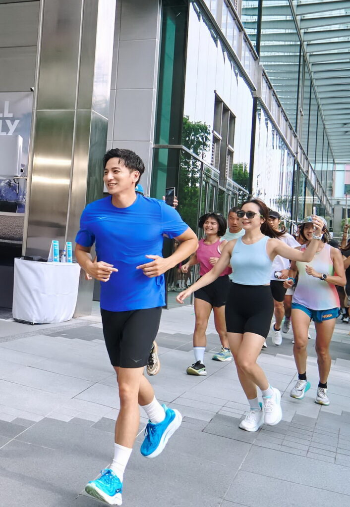 運動男神楊奇煜驚喜現身領跑HRC跑聚。