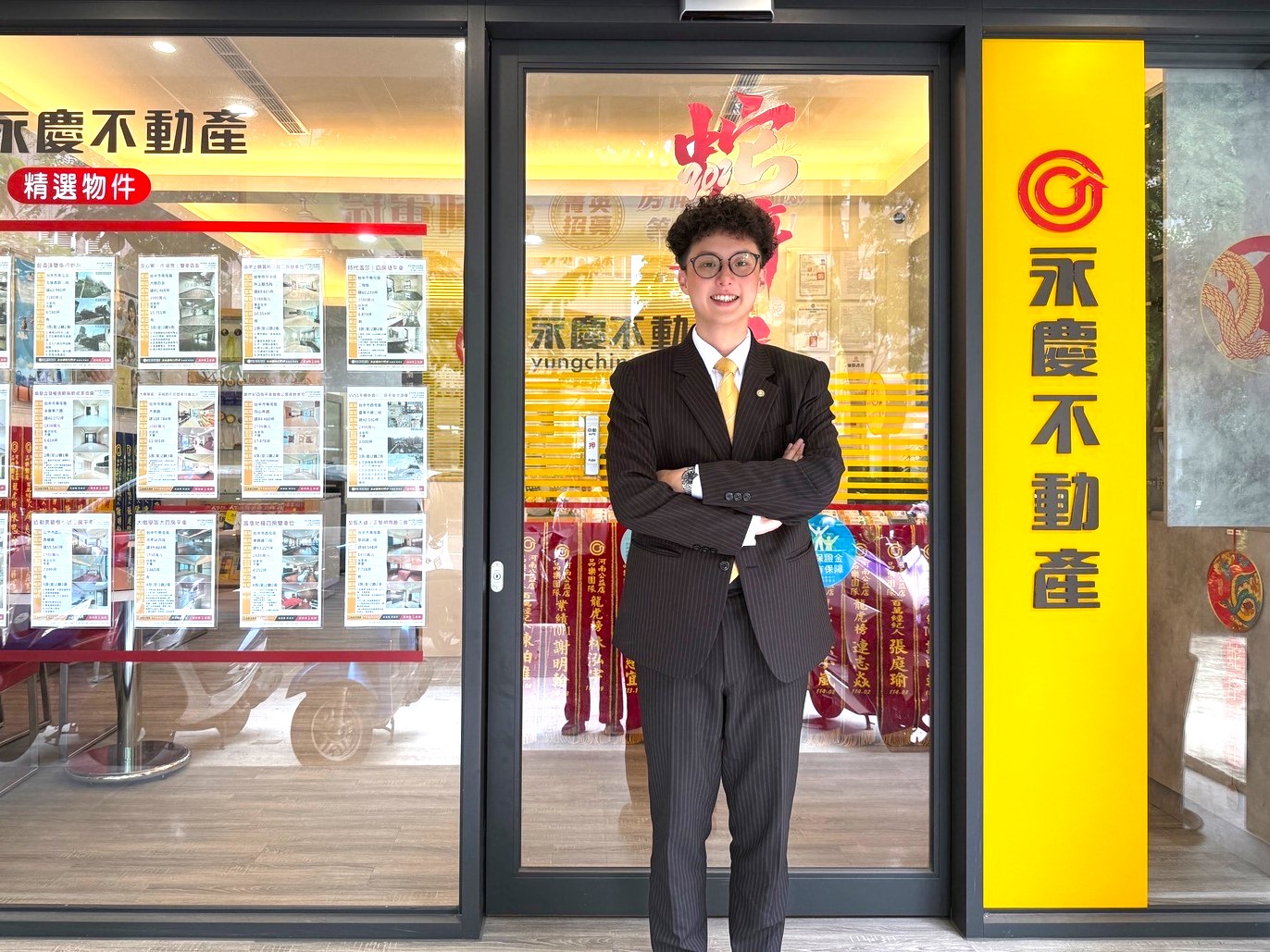謝明翰轉戰永慶不動產 半年達成千萬業績、收入3倍翻 256 謝明翰轉戰永慶不動產 半年達成千萬業績、收入3倍翻 255