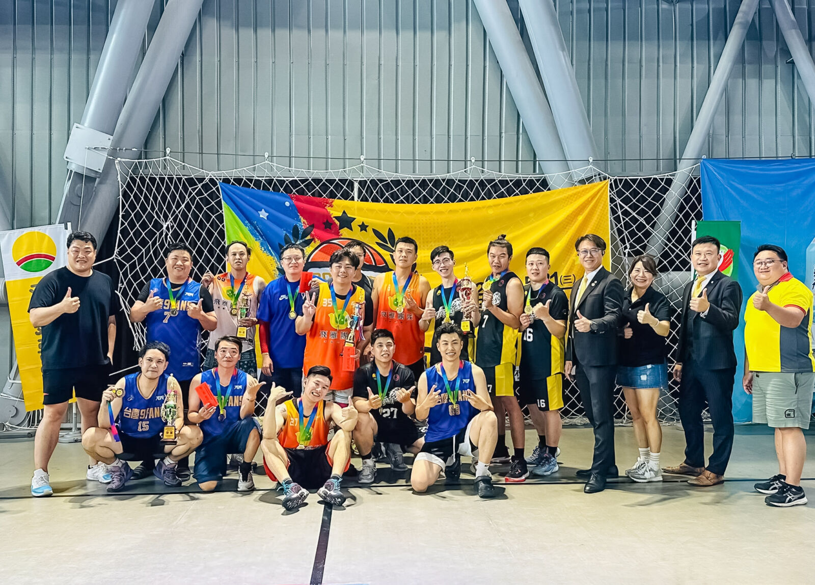 打出團隊凝聚力 永慶加盟四品牌台南經管會籃球賽開打 234 打出團隊凝聚力 永慶加盟四品牌台南經管會籃球賽開打 233