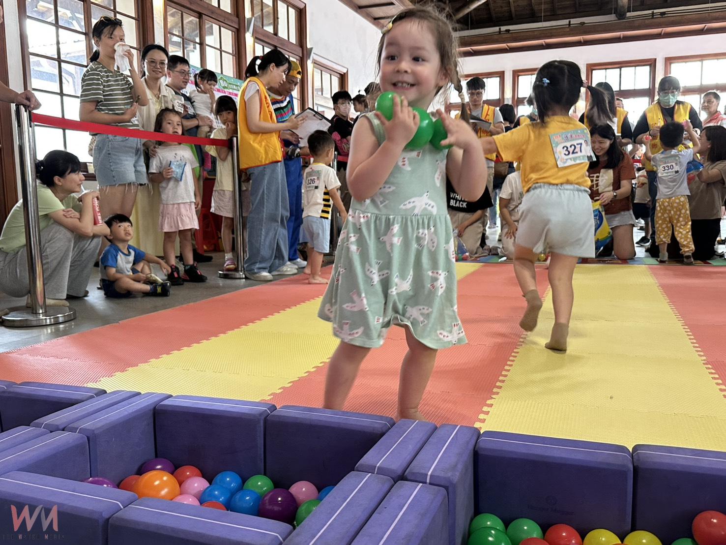 (有影片)/芬園鄉長盃寶寶運動會登場 百組親子齊聚古蹟歡笑聲不斷 - https://www.watchmedia01.com
