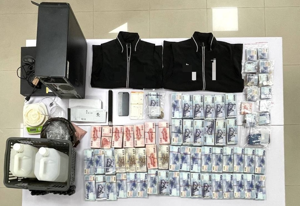 掃黑突擊 台中警緝獲暴力討債11成員查扣463萬元 257 cnews204250525a02