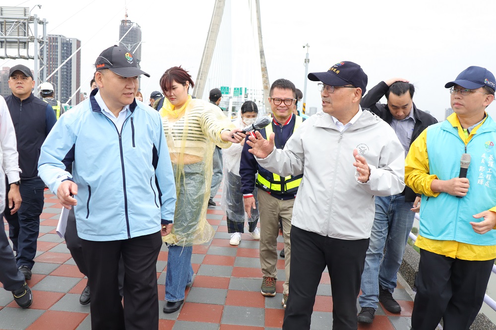 新北大橋機車道改善工程提前完工 侯友宜:提供安全行駛空間 - https://www.watchmedia01.com