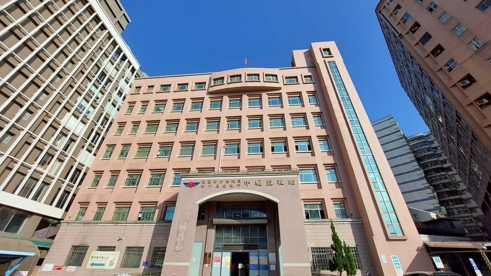 路口減速暫停再行 中壢監理站桃園貨櫃貨運業者共同推動行車安全意識