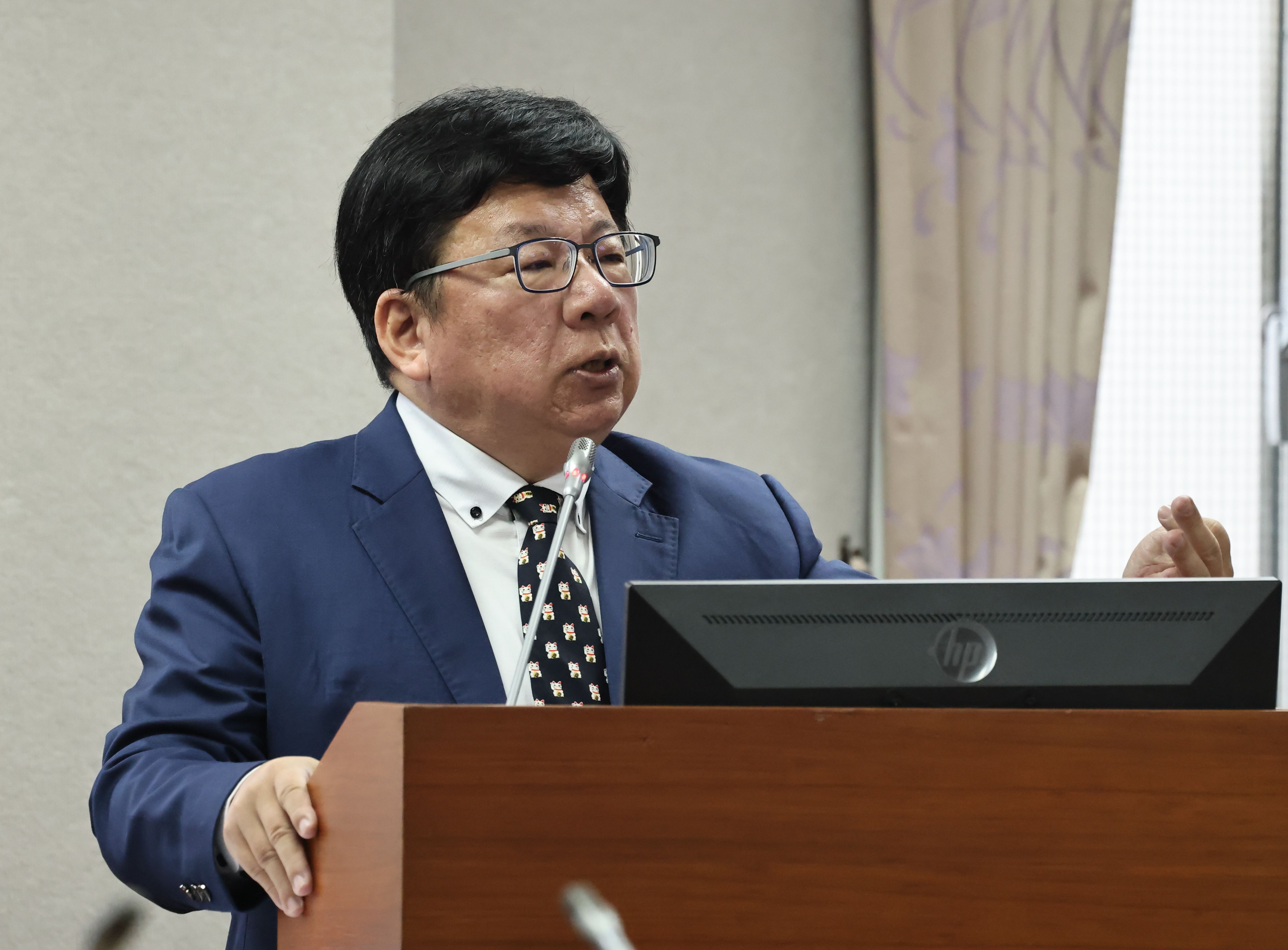 監察院秘書長李俊俋遭爆料,以公務車接送愛犬去做寵物美容。資料照片/林啟弘攝