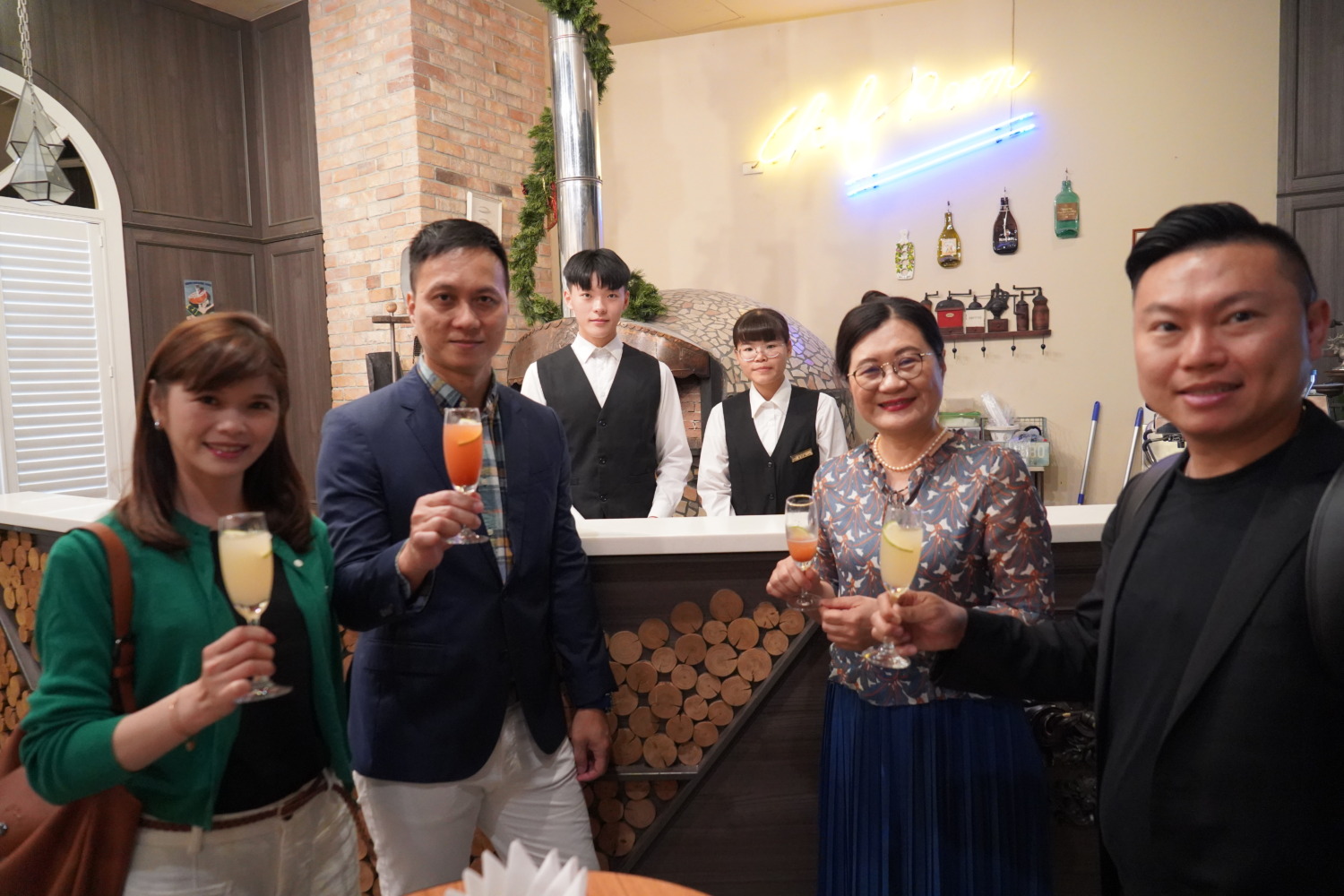高餐大西餐廚藝系校友回娘家 產業菁英齊聚共塑未來藍圖
