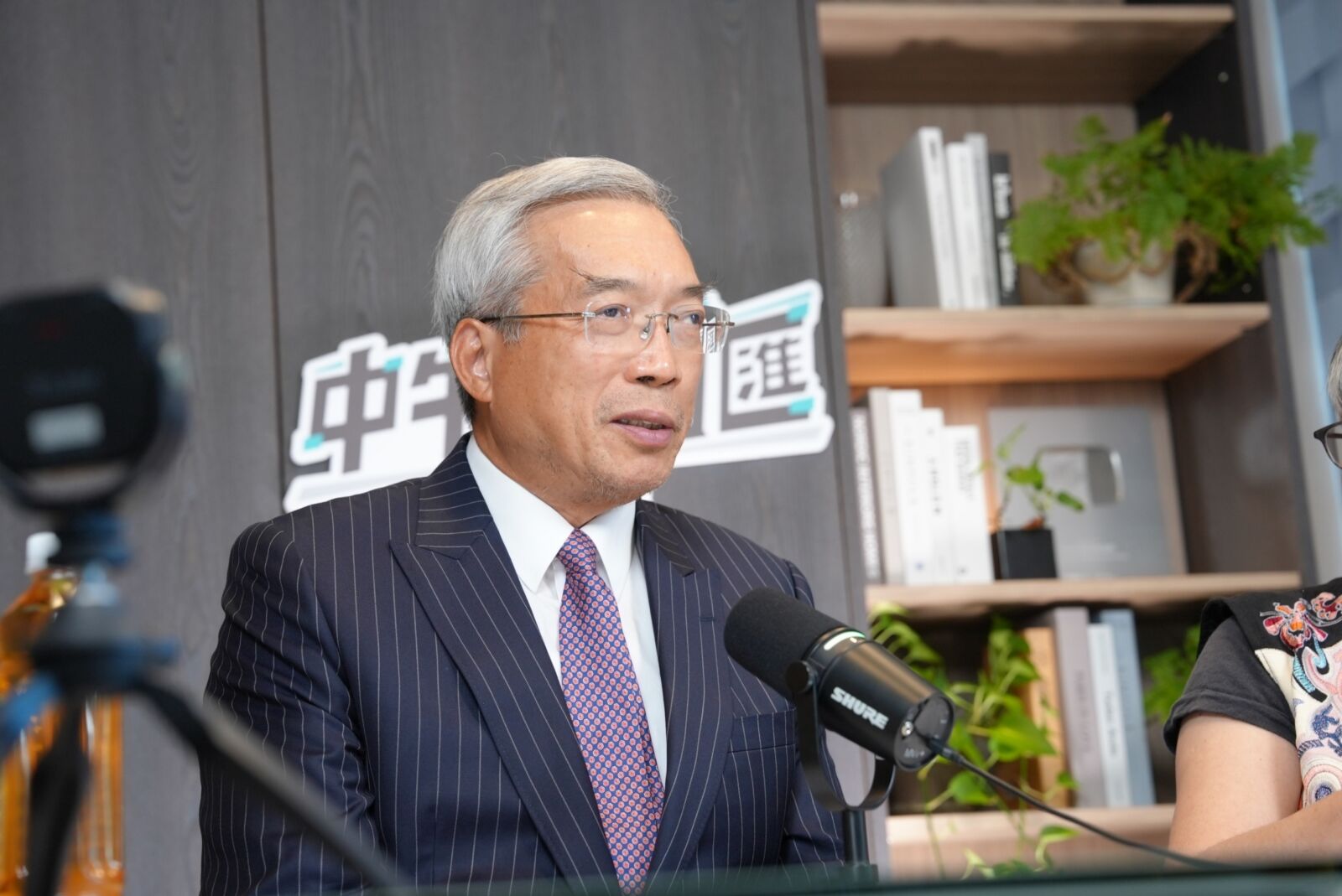 中午來開匯/「關稅拿台灣亂打,美國就不用玩了」 謝金河:美供應鏈受影響、自毀蘋果命脈 248 中午來開匯/「關稅拿台灣亂打,美國就不用玩了」 謝金河:美供應鏈受影響、自毀蘋果命脈 247