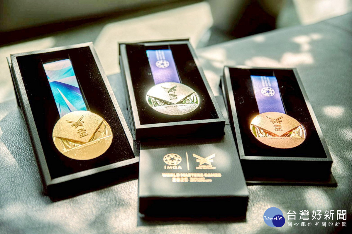 桃捷公司企劃處同仁張俊傑參加世壯運立式划槳(SUP)比賽表現亮眼,拿下1金1銀2銅佳績。