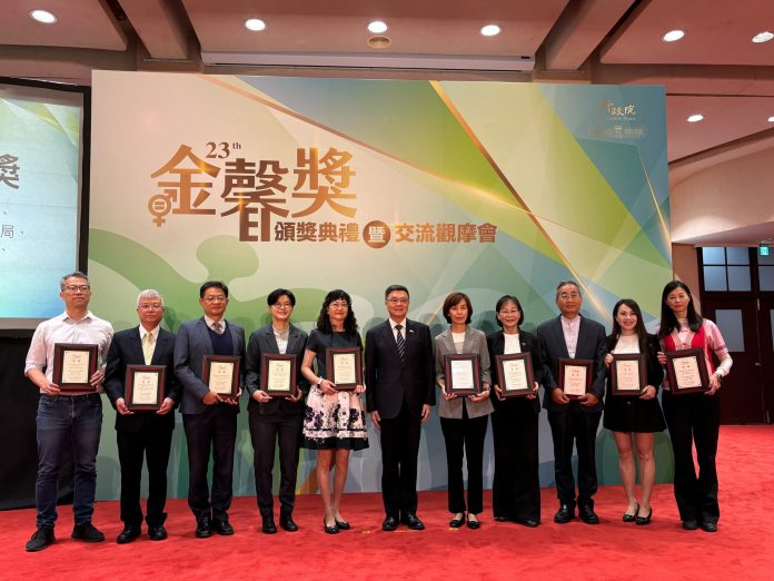 桃市經發局奪性別平等故事獎 陽光女力翻轉能源產業刻板印象 職推課程-花藝