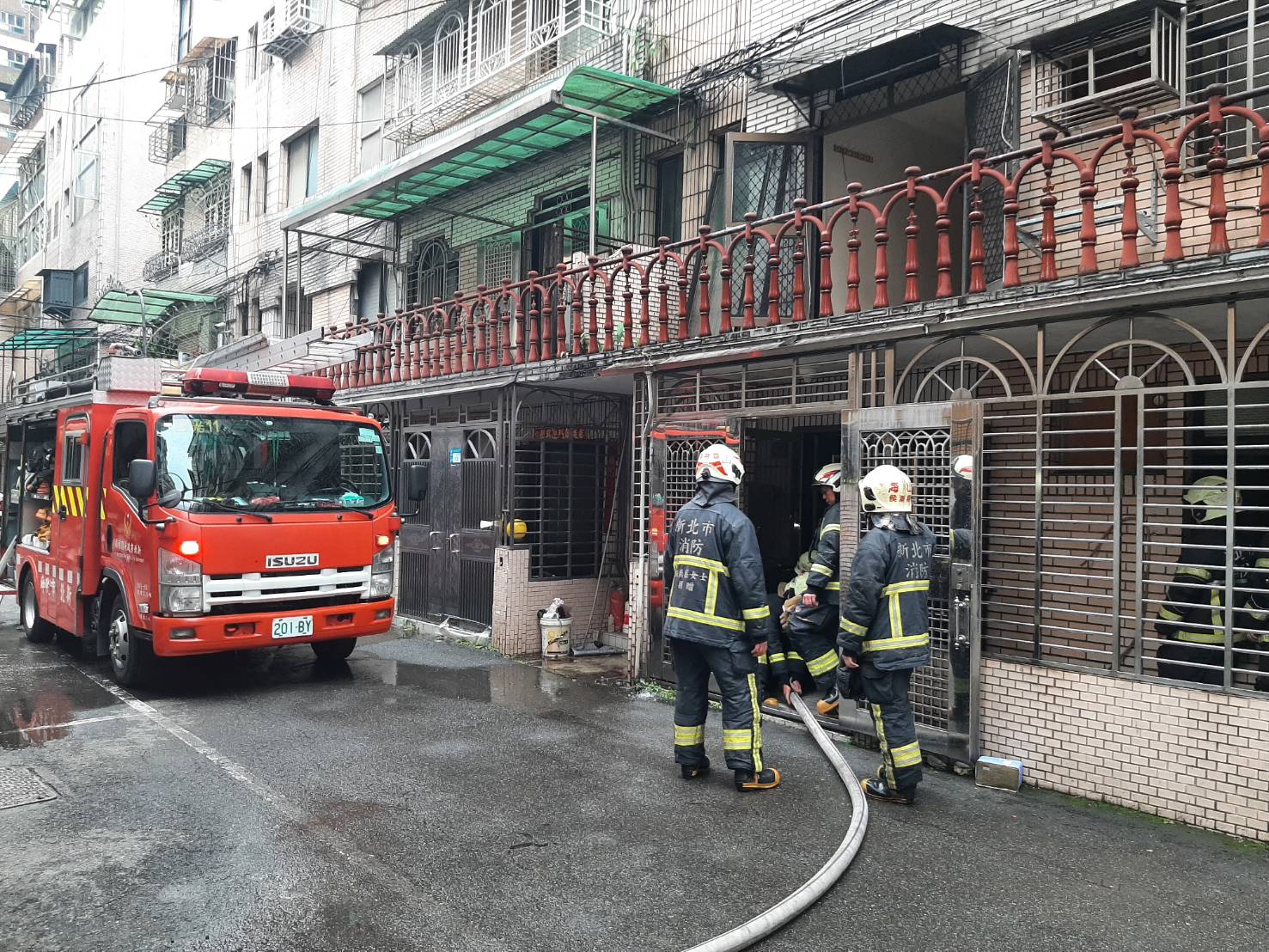 精進救災搶救  新北消都更老屋變教室實地演練