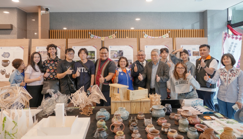 中原大學設計學院原住民專班舉辦113學年度成果展 以設計共生實踐文化永續與社會關懷 1 ▲原專班成果展:以設計共生實踐文化永續與社會關懷。(圖/原專班提供)