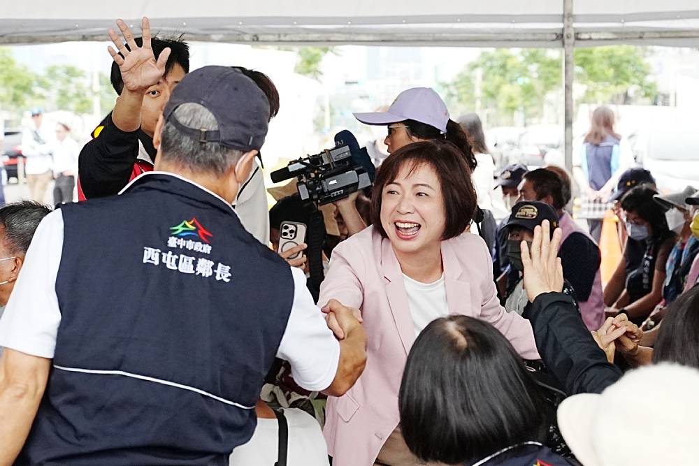 台中大巨蛋在水湳掀正反意見 何欣純舉數據籲市府疏通分流 264 台中大巨蛋在水湳掀正反意見 何欣純舉數據籲市府疏通分流 263