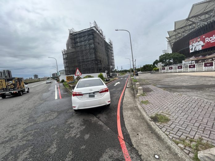 味全龍球星張政禹桃園球場旁出車禍 男大生遭撞骨折 IMG_6274_副本_0