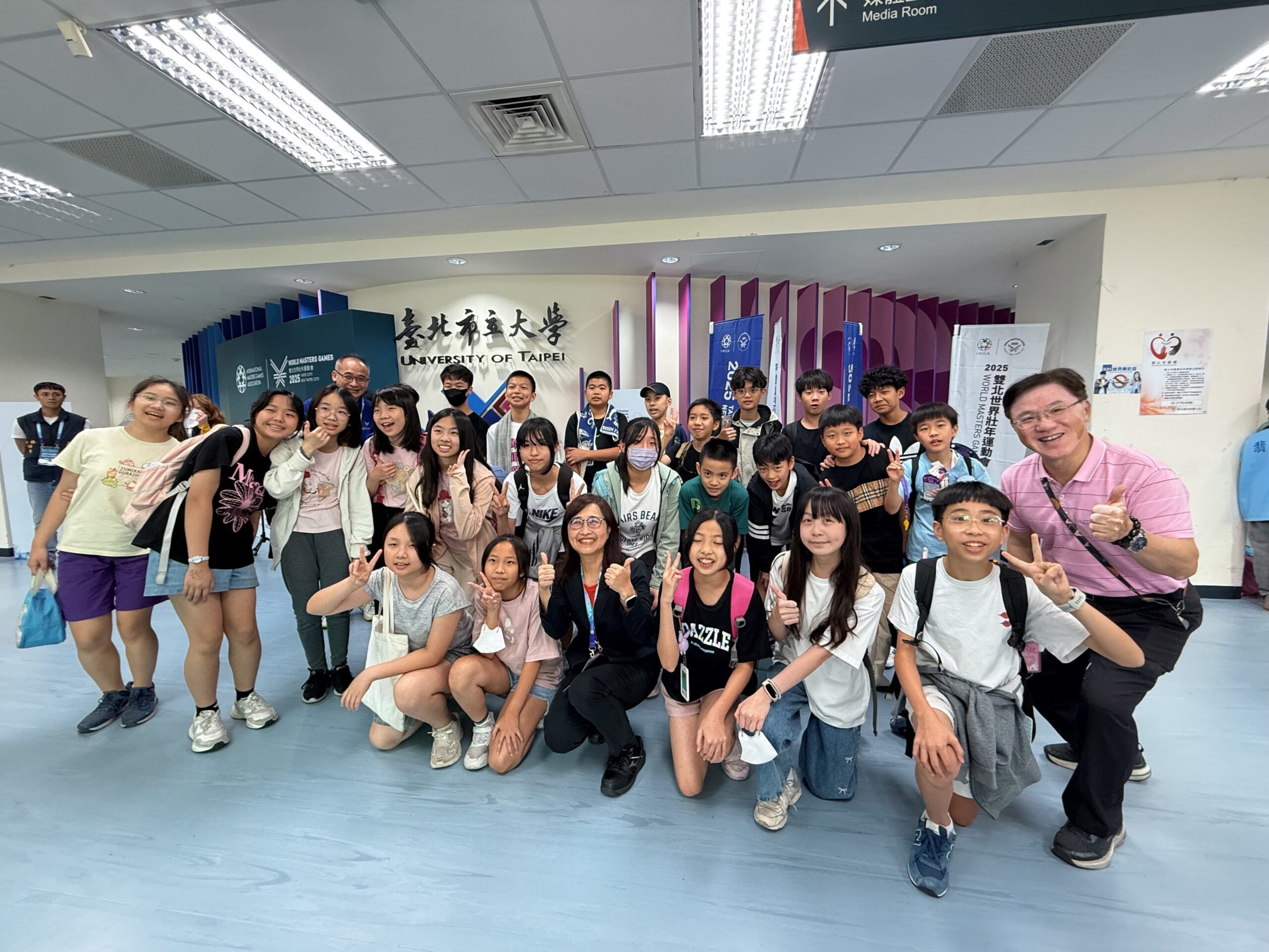 世壯運羽球熱戰臺北體育館　志工以笑容與行動詮釋服務精神