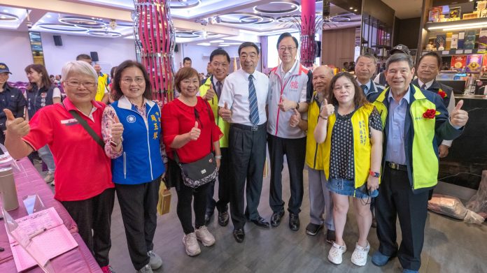 楊梅張氏宗親會理事長履新 張善政祝福會務蒸蒸日上 524d9a7b-84f8-4d03-9c43-ecb13d7cf816