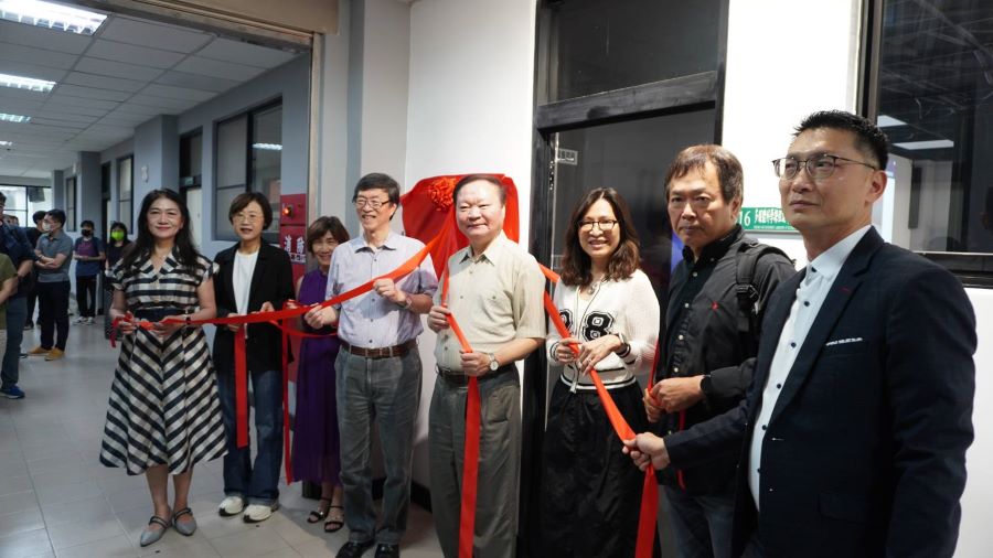 ▲ 高師大「AI思培智慧教室」揭牌暨啟用儀式。
