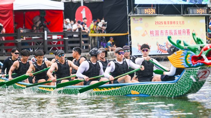 桃市長盃龍舟賽競爭激烈 張善政相約明年再創佳績 da95df15-8ad9-497c-ae5f-15cbea0e869a