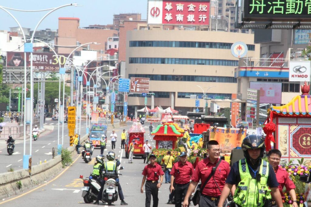 淡水清水祖師遶境圓滿收官 補給站美食成員警最強應援 7 MEITU 20250602 101827655