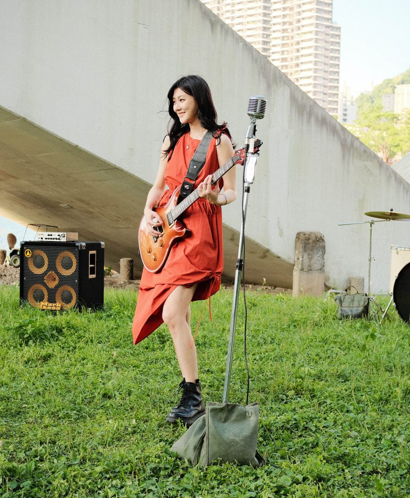 林逸欣挑戰唯美女女戀 MV 首播掀共鳴!十萬「Evelyn」網友對號入座 14 S 90537995 0