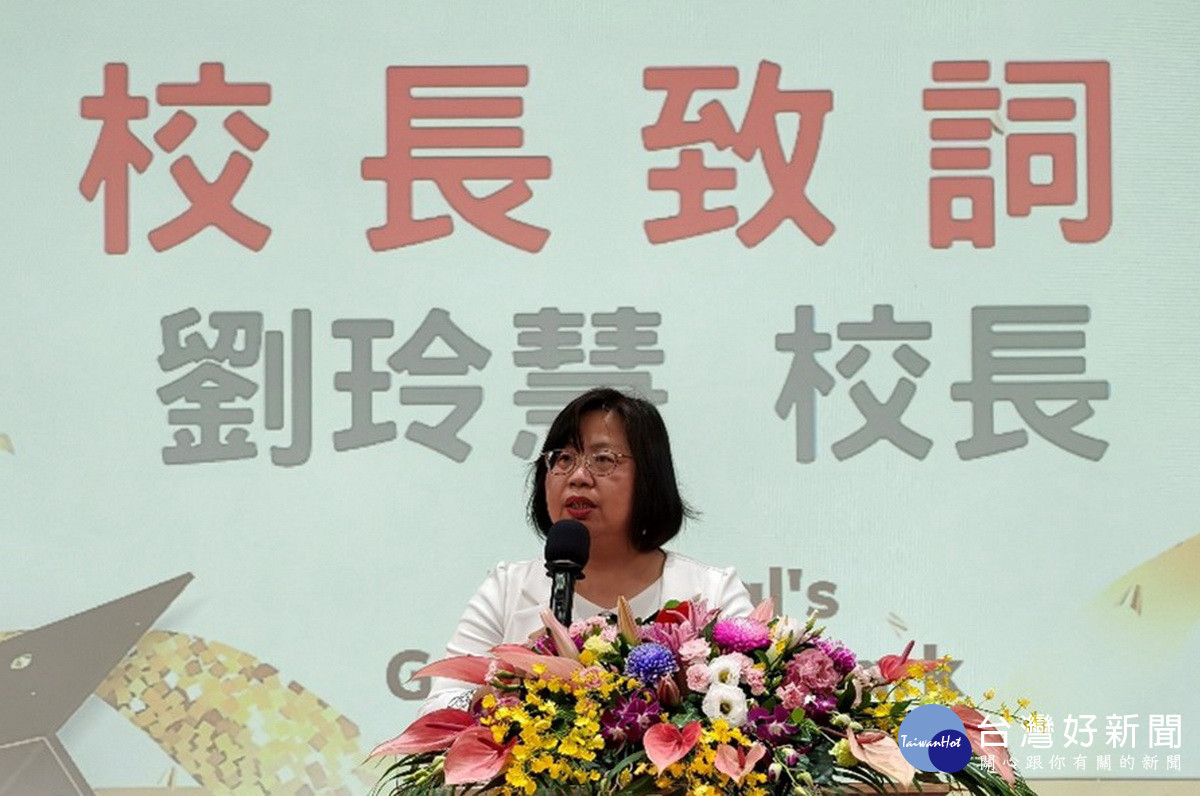 劉校長勉勵同學要做個溫暖的人。(投商提供)