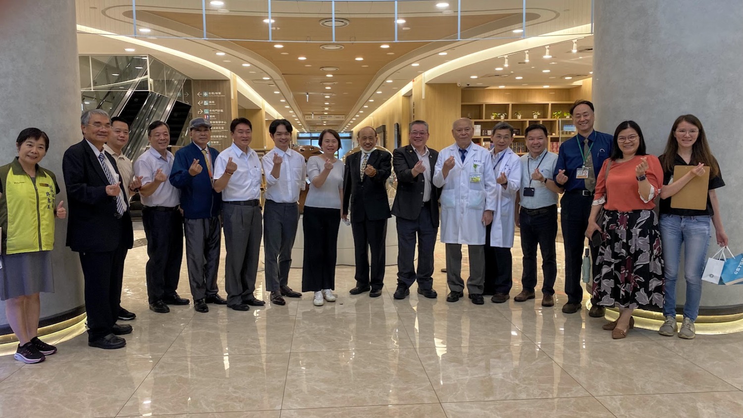 南管局鄭秀絨局長率隊參訪高雄秀傳紀念醫院 強化醫療與科學園區合作契機