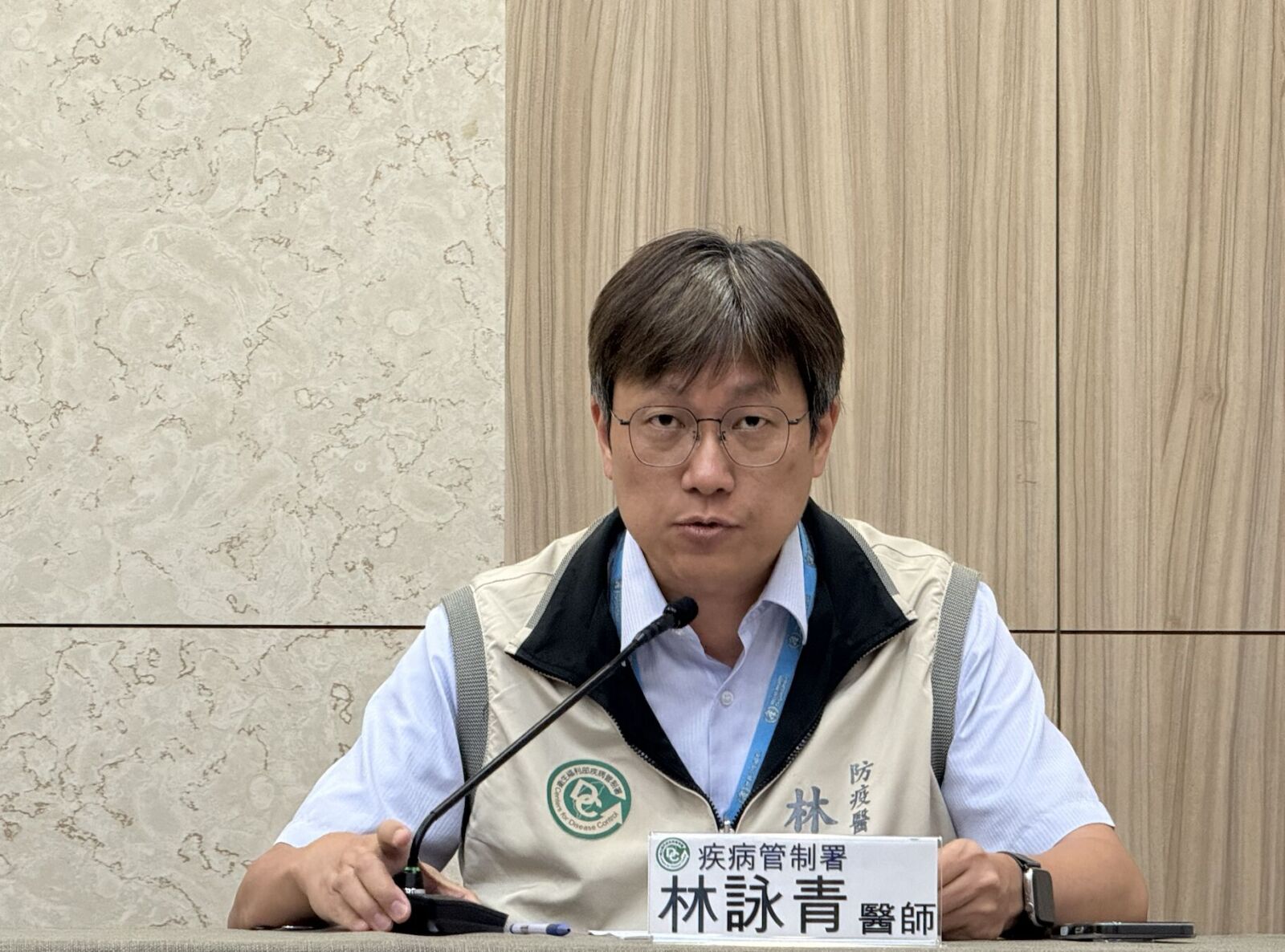新冠重症又新高! 女嬰「間歇發燒、輕微咳嗽」一天就進加護 240 新冠重症又新高! 女嬰「間歇發燒、輕微咳嗽」一天就進加護 239