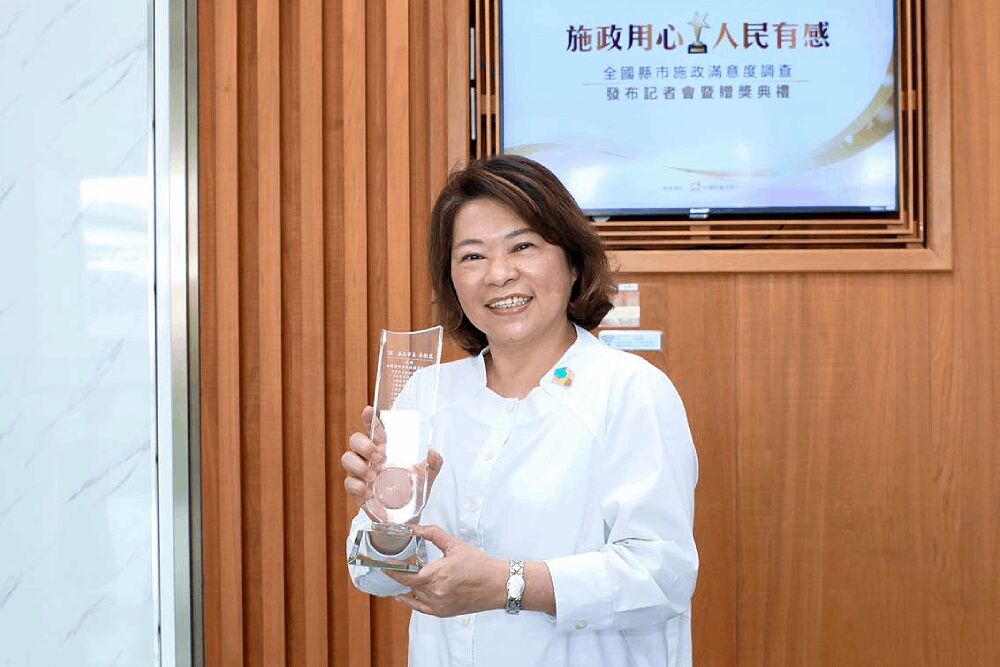 斥行政院砍補助17億衝擊市民福祉 黃敏惠提訴願護嘉義人權益 226 照片來源:黃敏惠臉書