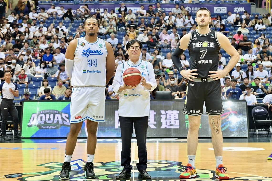 陳其邁開球力挺 高雄全家海神 3連勝夢想家聽牌